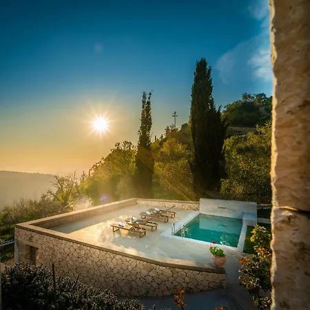 Siora Tanto Rustic Villa Exanthia