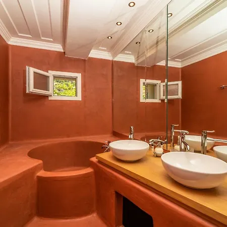 Siora Tanto Rustic Villa