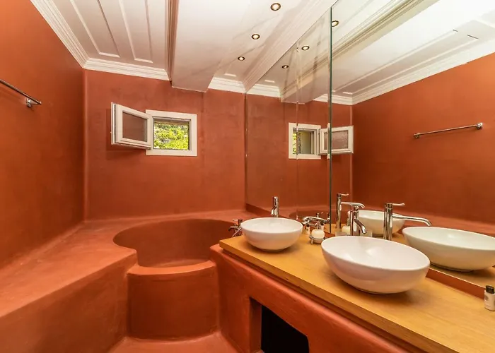 Siora Tanto Rustic Villa