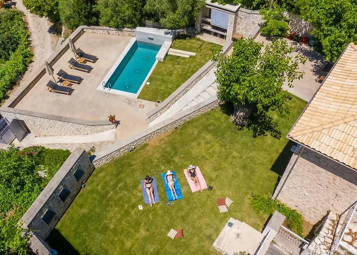 Siora Tanto Rustic Villa Exanthia